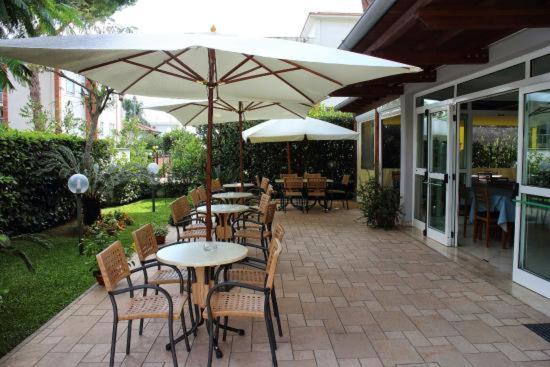 Hotel Mare Azzurro Terracina Exteriör bild